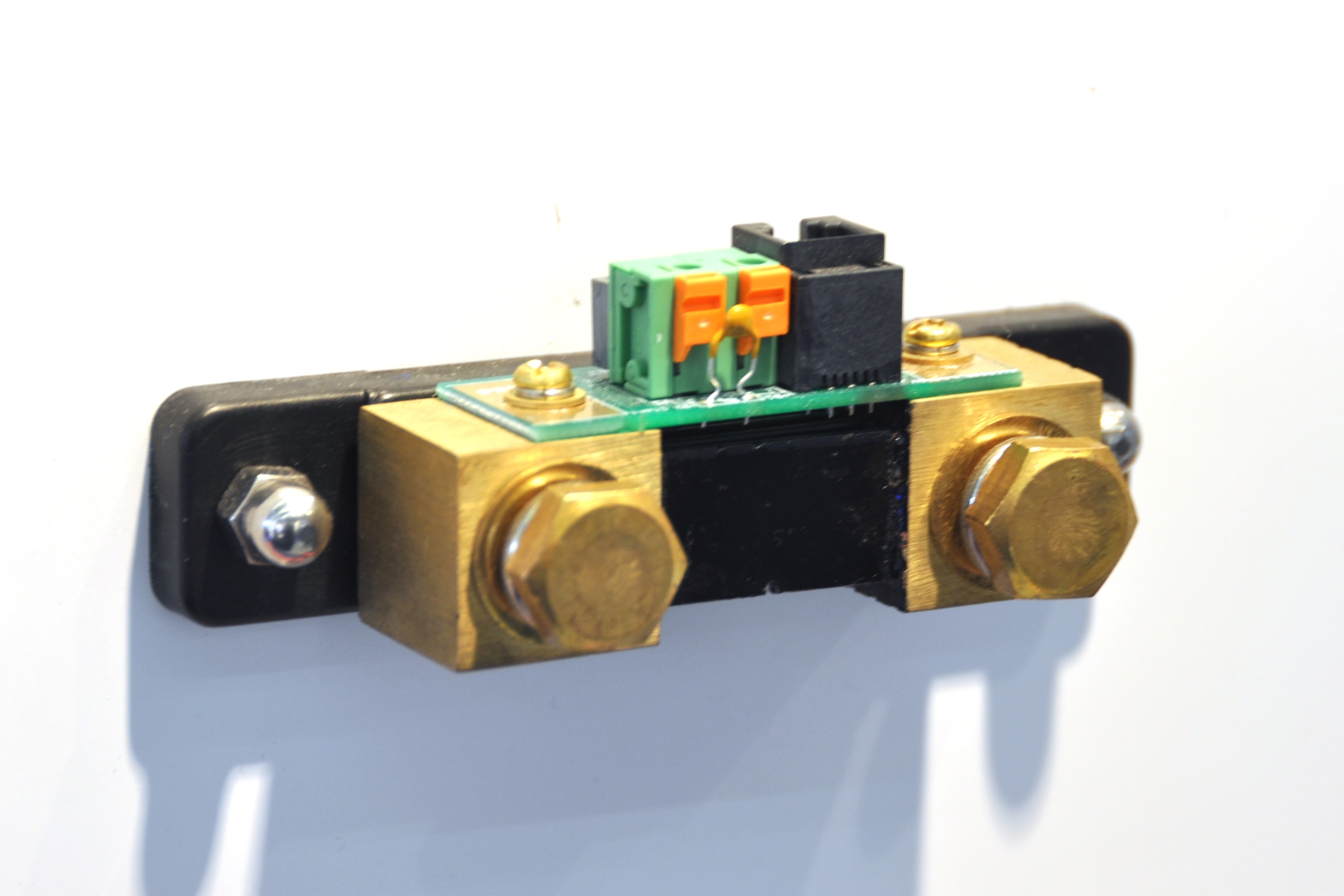 Victron SmartShunt product photo